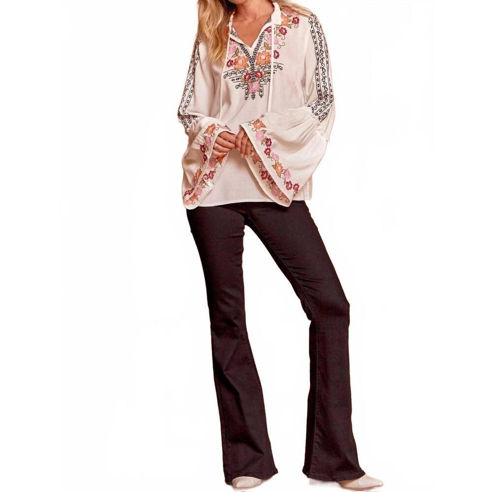 NEW ANDREE BY UNIT floral embroidered blouse in ivory - Picture 6 of 10